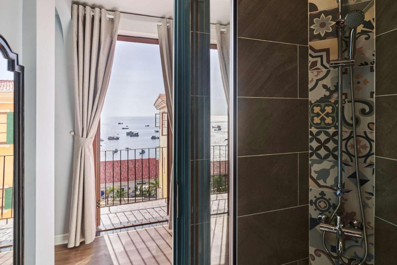 Times Corner Sorrento Boutique Hotel Дуонг-Донг Экстерьер фото