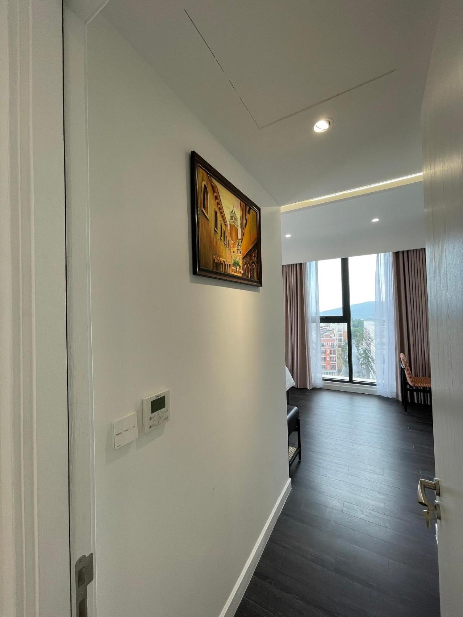Times Corner Sorrento Boutique Hotel Дуонг-Донг Экстерьер фото