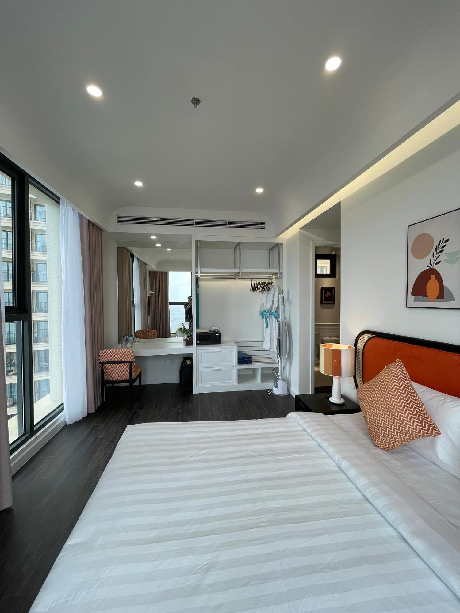 Times Corner Sorrento Boutique Hotel Дуонг-Донг Экстерьер фото